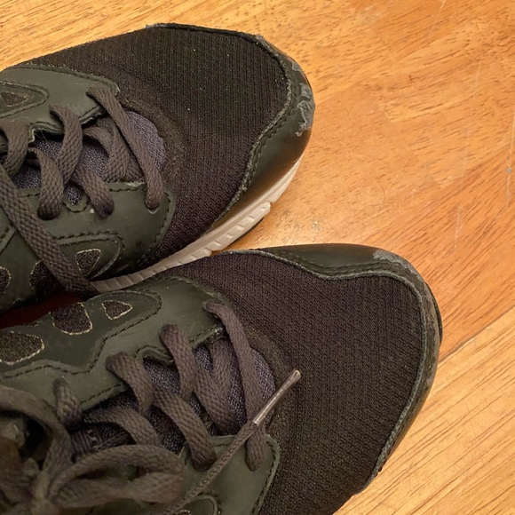 Nike athletic shoes hood condition comfy size 7.5 - Picture 5 of 11